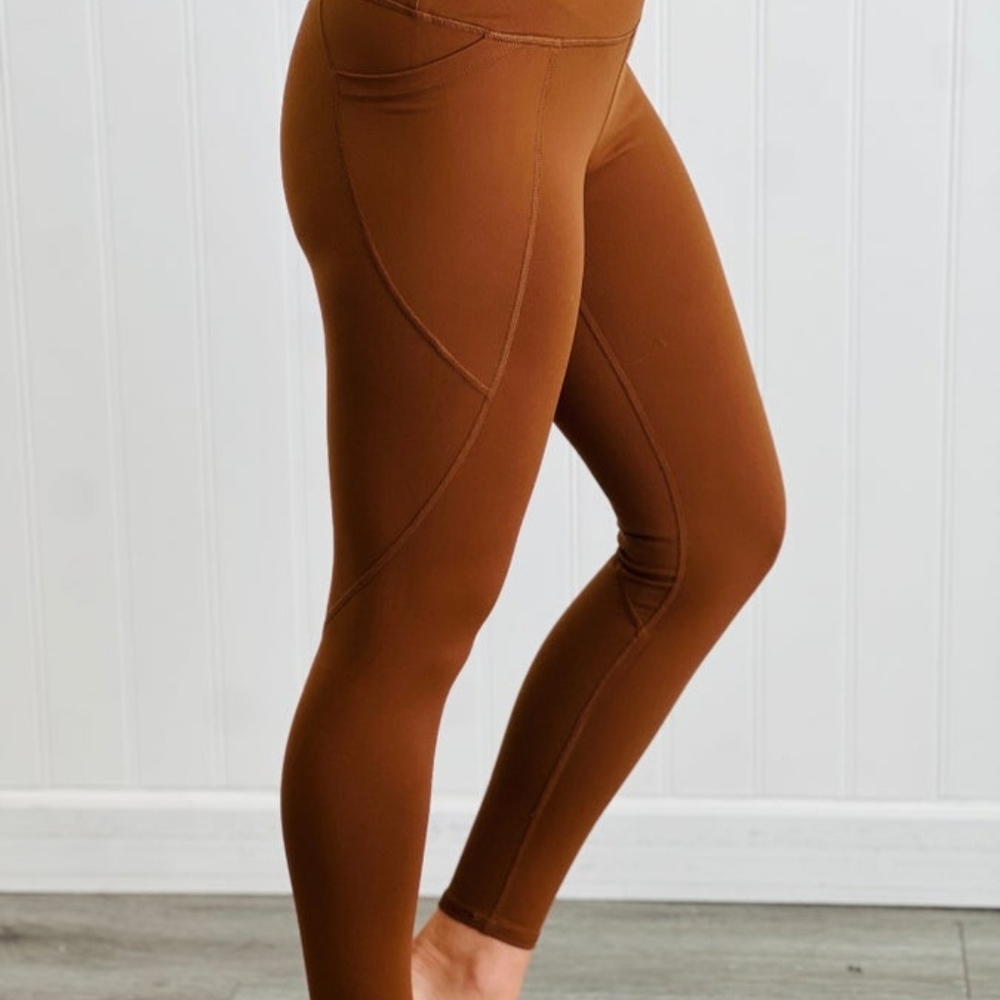 Walker rose mono b caramel leggings